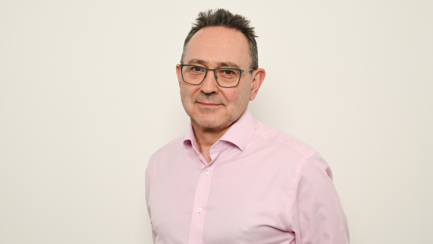 Headshot image of Gary Oliver