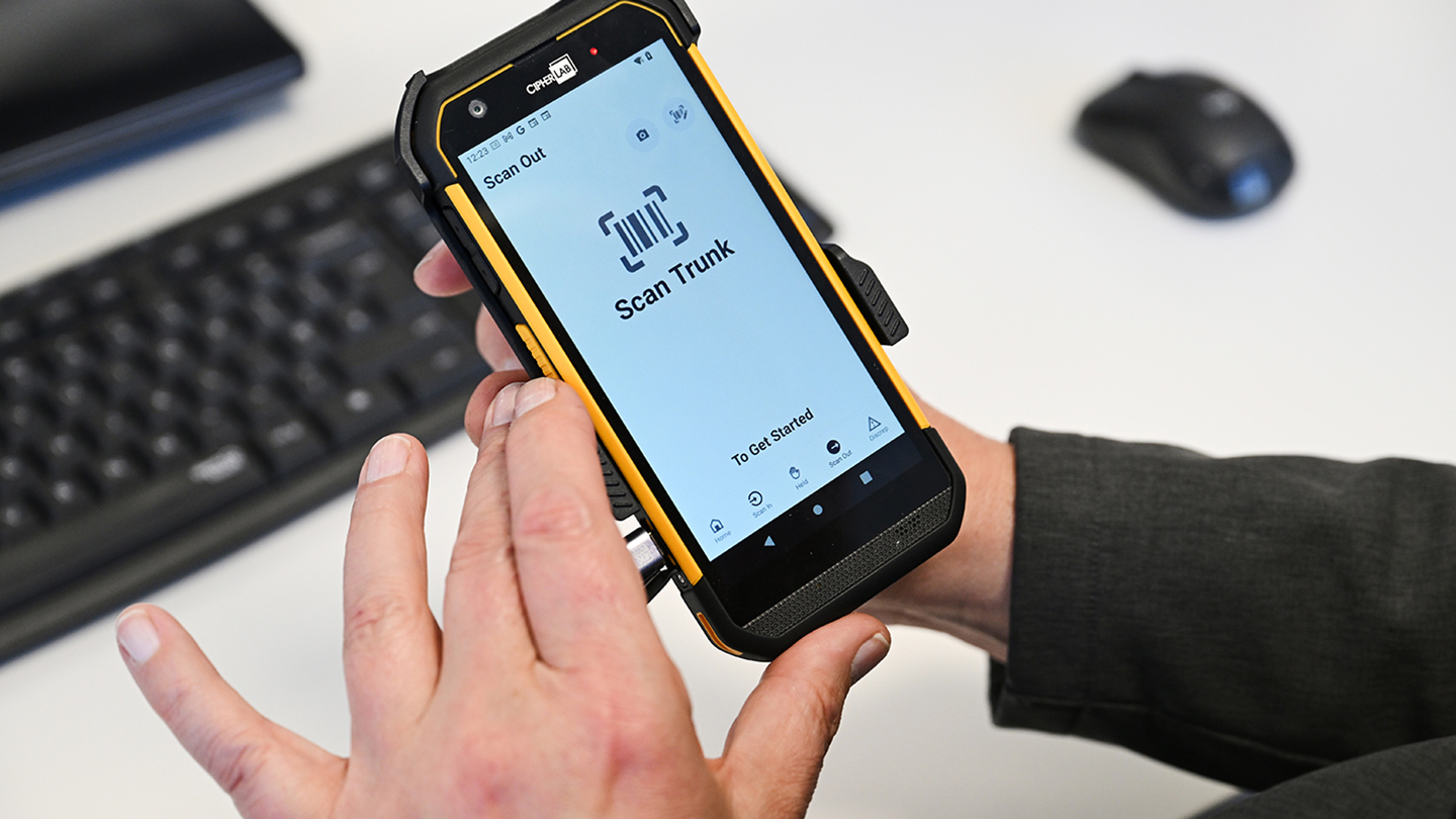 Image of a scanner with a barcode