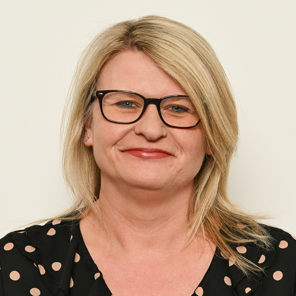 Headshot image of Sarah Hayes