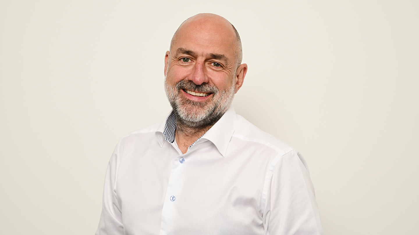 Headshot image of Stuart Godman