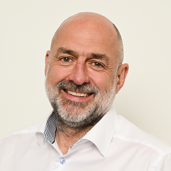 Headshot image of Stuart Godman