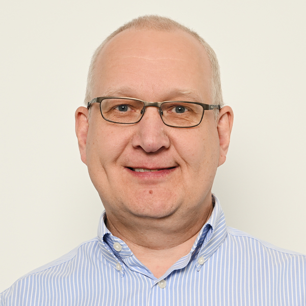 Headshot image of Thomas Olsson